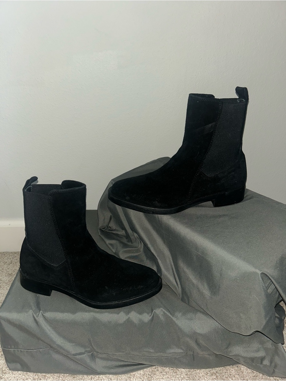 Emanuele Crasto Made in Italy Women's Black Suede Chelsea Ankle Boots Sz 7.5